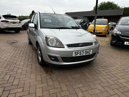 FORD FIESTA 1.25 Zetec Climate 5dr